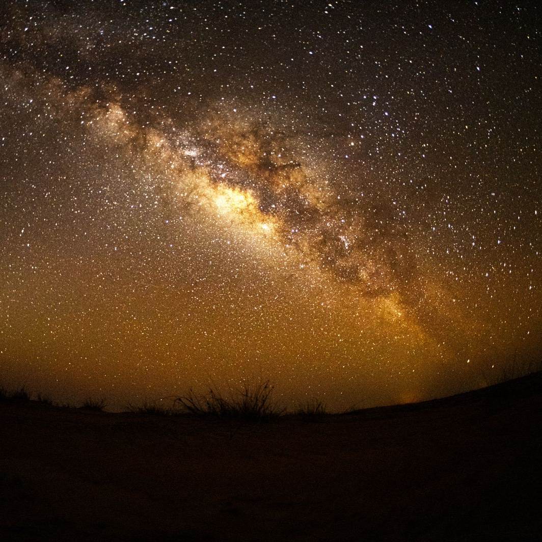 sarah milky way wahiba sands sq - Arabian Cities and Sands A long exposure showing the Milky Way